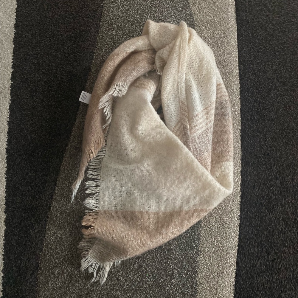 Sonoma beige scarf